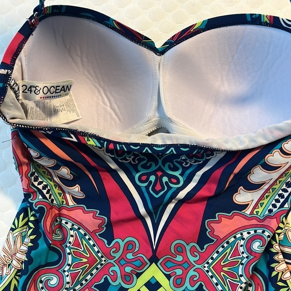 ⭐️24th & Ocean, One-Piece, Small, Vibrant, Excellent Condition - Picture 5 of 8